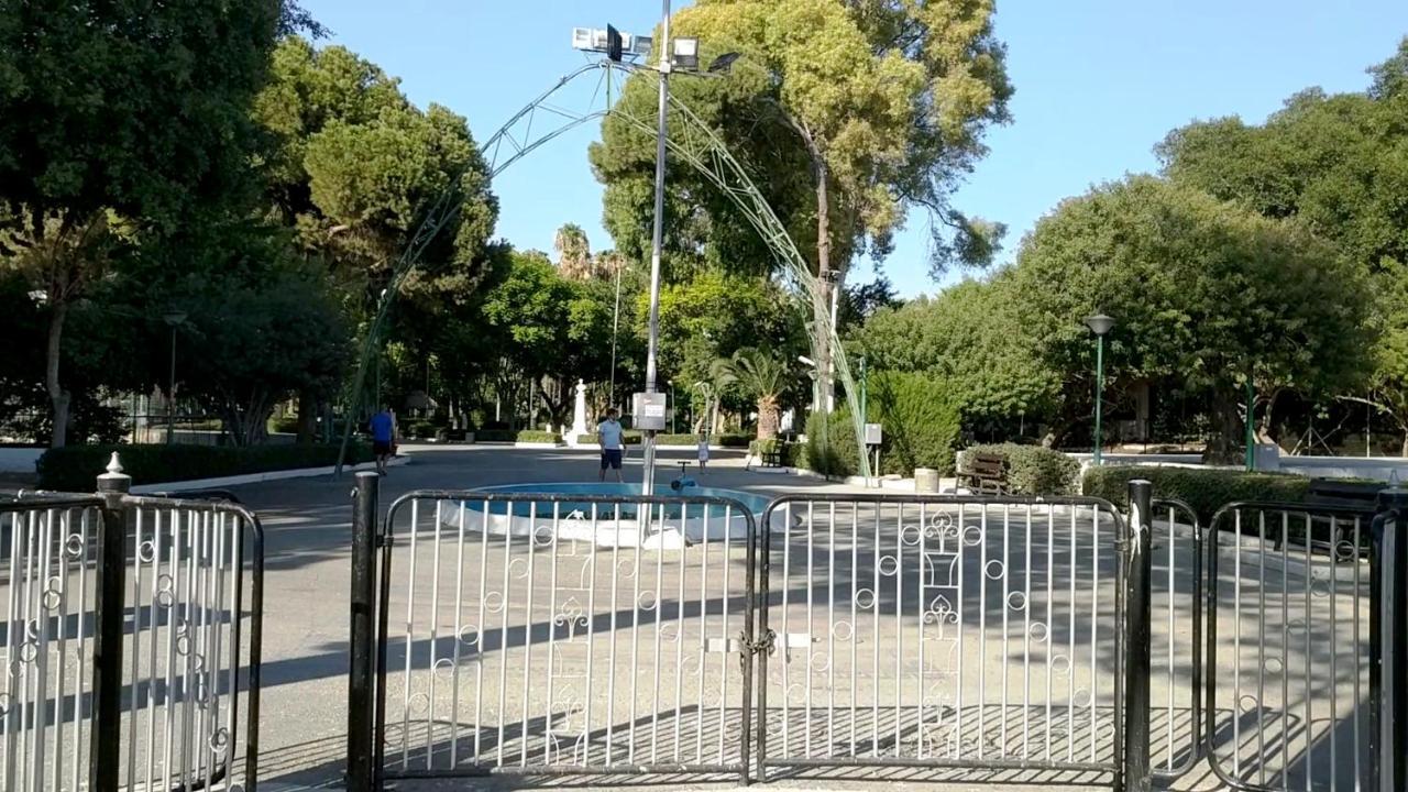 Fantastic 1 Bed Apartment By The Sea Opposite 4 Seasons Limassol Exterior photo
