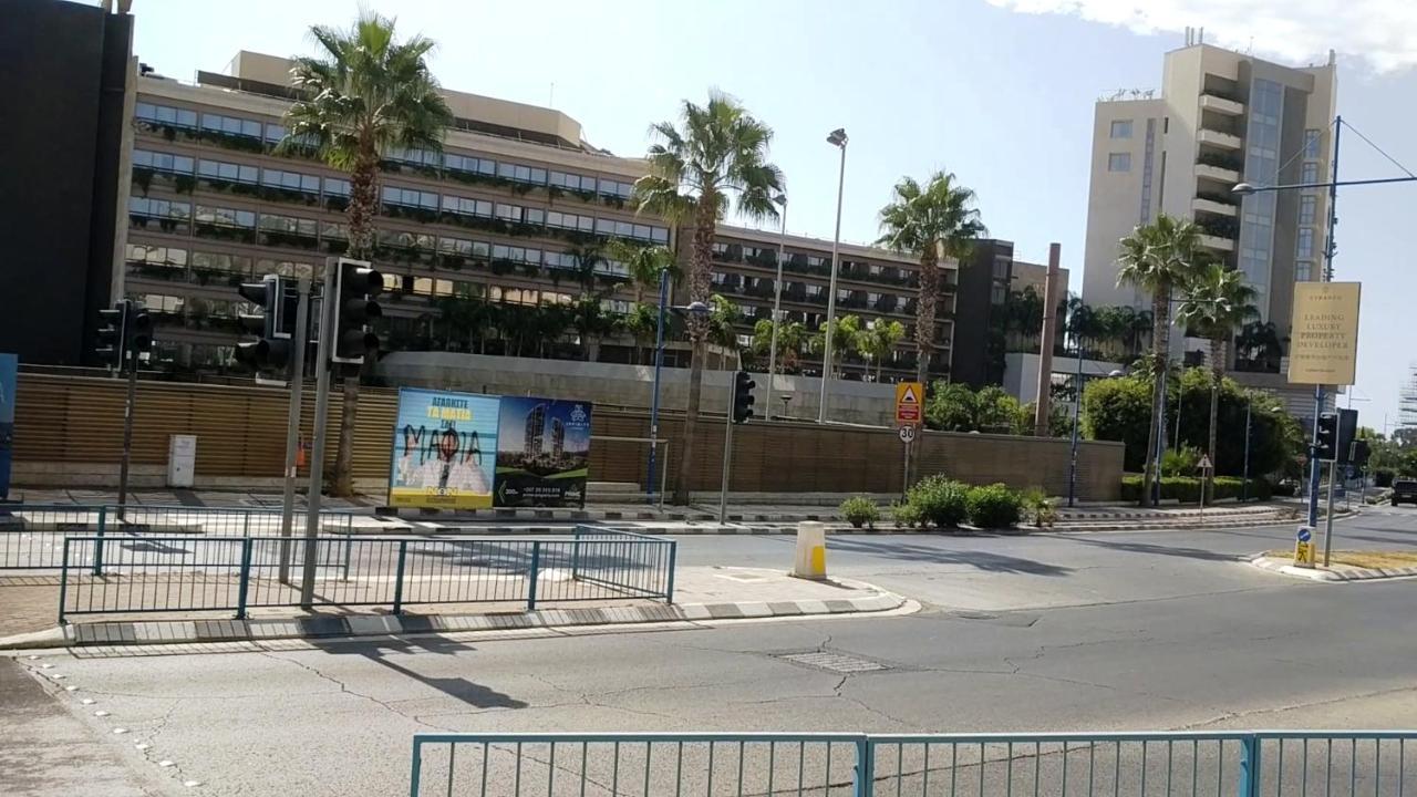 Fantastic 1 Bed Apartment By The Sea Opposite 4 Seasons Limassol Exterior photo